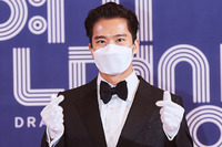 [포토] 하석진, 뇌섹남의 양손 하트