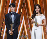 [포토] SBS연기대상 '안지호-김현수' 청소년연기상 수상