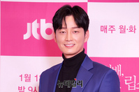 [포토] 배우 이현욱, 시크한 미소