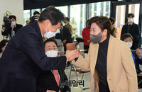 [포토] 행사장에서 만난 나경원-오세훈