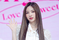 [포토] 체리블렛 지원 "1번째 미니앨범으로 컴백했어요"