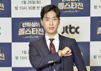 [포토] 성악가 권서경 "팬텀싱어서 다시 만나요"