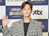 [포토] 뮤지컬배우 이충주 "팬텀싱어 올스타전으로 복귀합니다"