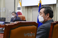 [포토] 더불어민주당 화상 정책의원총회