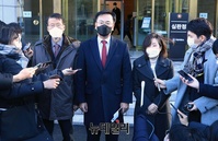 [포토] 공수처법 합헌...입장 밝히는 '유상범-전주혜'