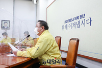 [포토] 최고위 참석한 김태년 민주당 원내대표