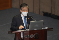 [포토] 답변하는 변창흠 국토교통부 장관