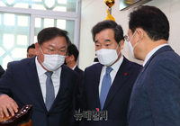 [포토] 대화 나누는 이낙연·김태년·송영길