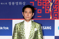 [포토] 청룡영화상 입장하는 배우 이정재