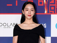 [포토] 블랙 드레스 입은 배우 신혜선