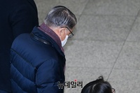 [포토] ‘횡령·배임 혐의’ 최신원 SK네트웍스 회장, 영장심사 출석