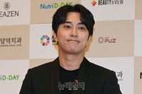 [포토] 이봉근 "전통 국악 부분 상 받았어요"