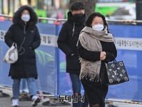 [포토] 다시 찾아온 한파주의보, 추워진 출근길