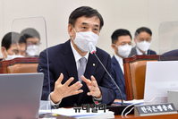 [포토] 국회 출석한 이주열 한국은행 총재