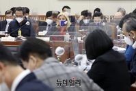 [포토] 국회 찾은 마리아 카스티요 페르난데즈 주한 유럽연합 대사