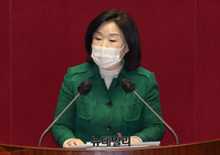 [포토] 가덕도 신공항 특별법 반대하는 정의당 심상정 의원