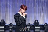 [포토] 빨간머리로 포인트 준 베리베리 연호 