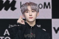 [포토] 드리핀 김민서, 미소년의 손하트 