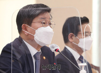 [포토] 답변하는 전해철 행정안전부 장관