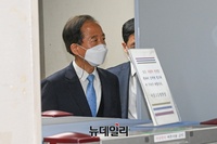 [포토] 법원 나서는 심상철 전 서울고등법원장