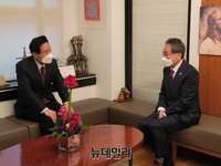 [포토] 교회 방문한 오세훈 서울시장 후보