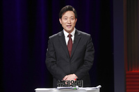 [포토] 100분토론, 인사말 하는 오세훈 후보