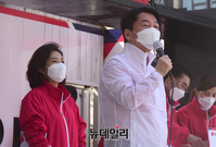 [포토] 오세훈 후보 지지호소 하는 안철수 대표