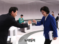 [포토] 토론회서 만난 박영선·오세훈