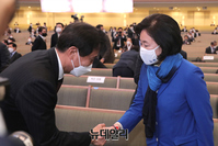 [포토] 부활절 연합예배서 만난 '박영선-오세훈'