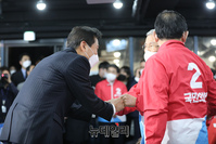 [포토] 인사 나누는 오세훈-김종인