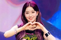 [포토] 스테이씨 수민 "하트 받으세요"