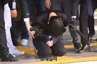 [포토] 무릎꿇고 사죄하는 노원구 세모녀 사건 피의자 김태현