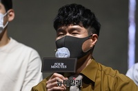 [포토] 인사말하는 배우 육현욱