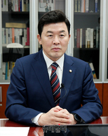 [포토] 당대표 도전하는 윤영석 국민의힘 의원