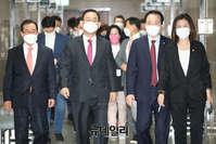 [포토] 비대위 참석하는 주호영 국민의힘 당대표 권한대행