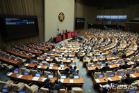 [포토] 국회 통과하는 천대엽 대법관 임명동의안