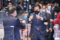 [포토] 입장하는 김기현 국민의힘 대표 권한대행