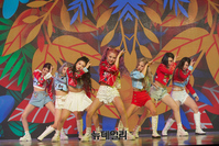 [포토] 걸그룹 트라이비, 타이틀 '러버덤'으로 가요계 컴백