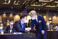 [포토] 행사장서 만난 송영길·이재명