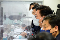 [포토] 재정분권특위 참석한 송영길 더불어민주당 대표