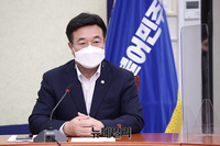 [포토] 모두발언하는 윤호중 더불어민주당 원내대표