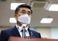 [포토] 공군 성폭력 관련 기자회견 갖는 서욱 국방부 장관