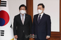 [포토] 기념사진 촬영하는 박병석·김오수