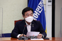 [포토] 최고위 참석한 윤호중 민주당 원내대표