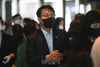 [포토] 창작뮤지컬 '박정희' 공연 찾은 윤상현 의원