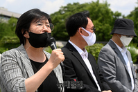 [포토] 북한인권을 위한 화요집회 참석한 이애란 상임대표