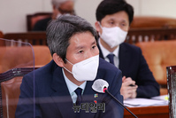 [포토] 의원들의 질문에 답하는 이인영 통일부 장관