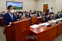 [포토] 인사말 하는 홍정기 환경부 차관