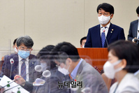 [포토] 발언하는 안경덕 고용노동부 장관