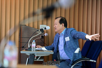 [포토] 교육감 선거 문제점, 발제하는 김경회 명지대 교수